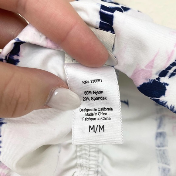 L*Space Sandy Bikini Bottoms Swim Suit size Medium
*BOTTOMS ONLY* - Picture 10 of 10